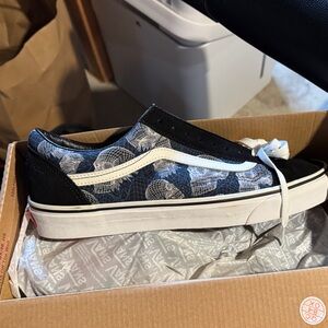 Vans Black and White Patterned Sneakers